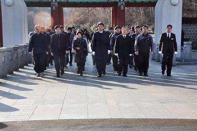2011. 3. 2(수) 민주노동당 광주시당, 전남도당 합동참배 이미지